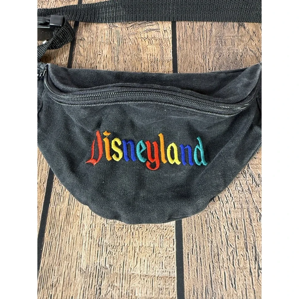 Disney Disneyland Fanny Pack Black Embroidered Logo Nifco Buckle
